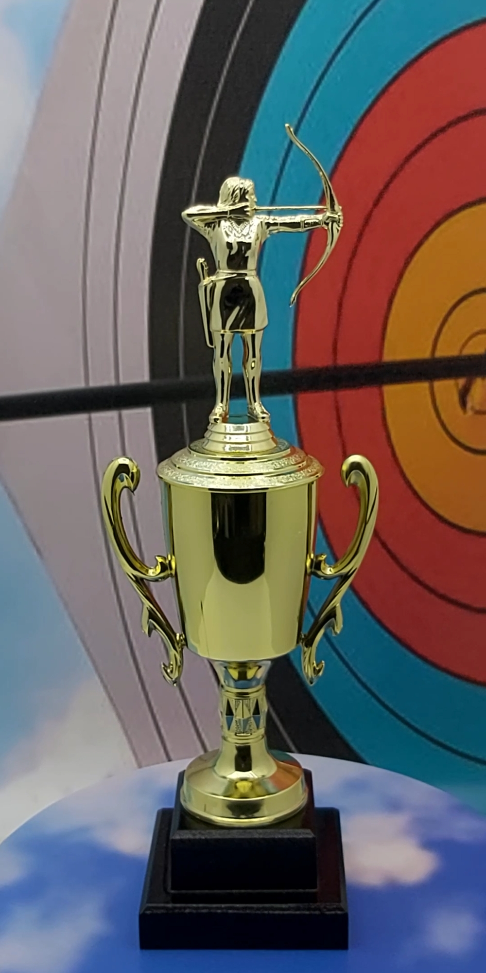 Archer Female Trophy 370mm
